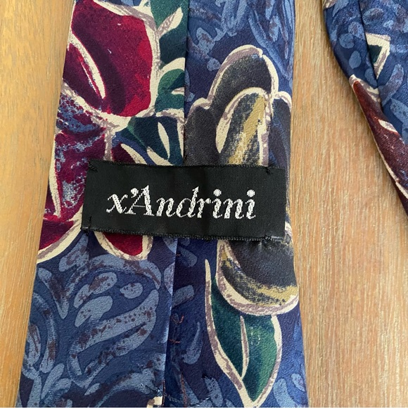 Men's Blue Floral Patterned X'Andrini Silk Italian Tie - Picture 8 of 10